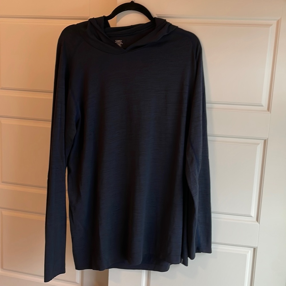 Lightweight performance longsleeve/hoodie